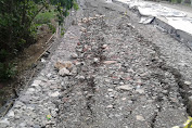 Rusak Sebelum Selesai, Proyek Bronjong Jl Belo Disoroti