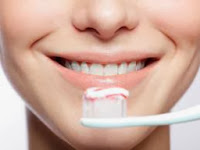 Cara memutihkan gigi,biaya memutihkan gigi di dokter,cara memutihkan gigi secara tradisional,obat memutihkan gigi,memutihkan gigi dengan baking soda,memutihkan gigi secara alami dan cepat,cara mudah memutihkan gigi,memutihkan gigi secara alami wanita,tips memutihkan gigi secara tradisional,cara merawat gigi agar putih,merawat gigi kuning,merawat gigi berbehel,kesehatan gigi,merawat gigi agar putih,merawat gigi anak,merawat gigi behel,merawat gigi yang baik
