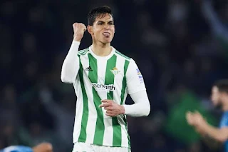 Liverpool make first offer for Real Betis defender Aissa Mandi