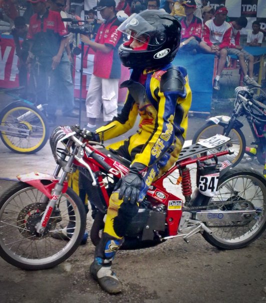 Gambar: Gambar Motor Drag Keren Lengkap Gambar: Gambar Motor Drag Keren Lengkap