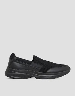 Sepatu Slip On