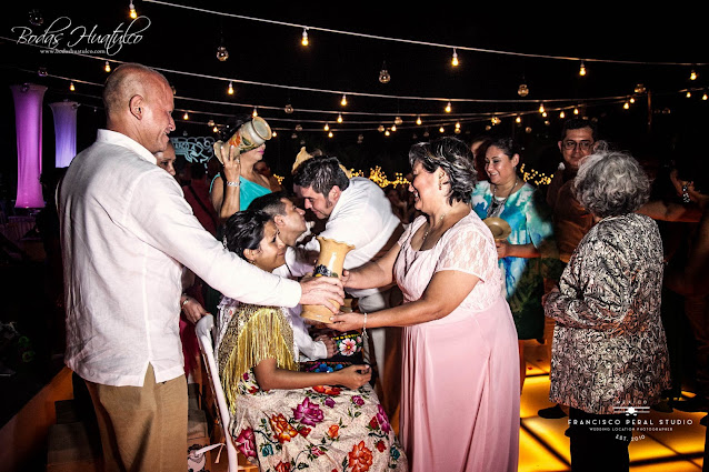 boda en playa, beach wedding, Oaxaca, México, Bodas Huatulco, Wedding Planner