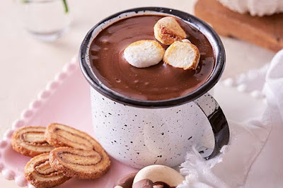Como-fazer-Chocolate-Quente-com-canela-marshmallows-Texto-Foto-Larissa-Leão-XCOM
