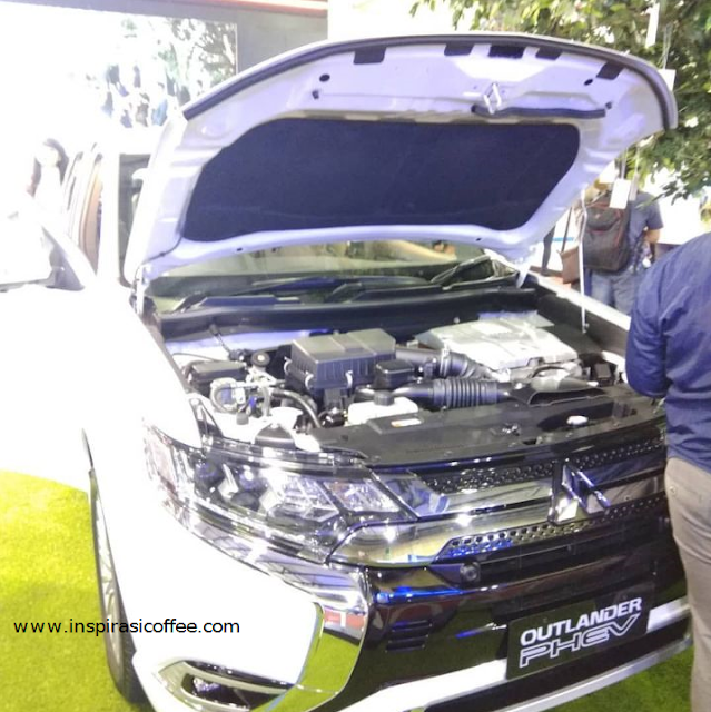 mobil listrik mitsubishi Outlander Phev