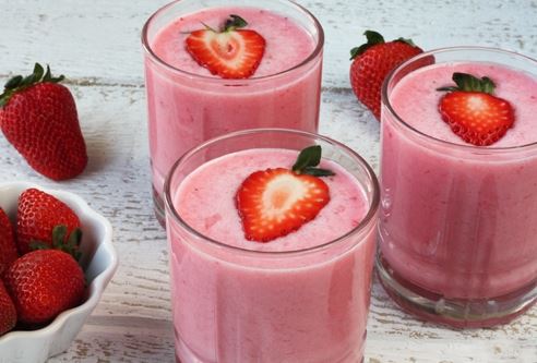 Resep cara membuat strawberry Smoothies