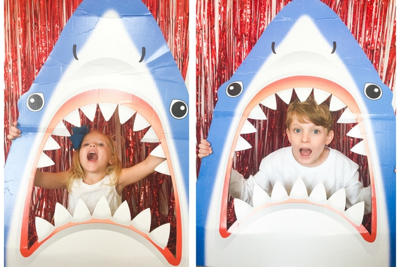 Magnolia Mamas : Shark Party
