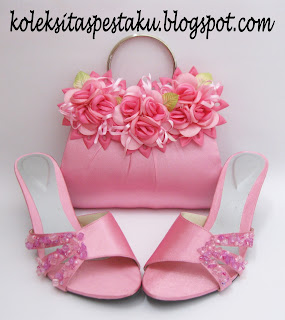 Sepaket Tas Pesta dan Sepatu Pink Ayu Bunga Corsase Cantik Mewah