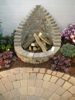 http://gardenthymewiththecreativegardener.blogspot.com/2013/02/adding-warmth-to-landscape.html