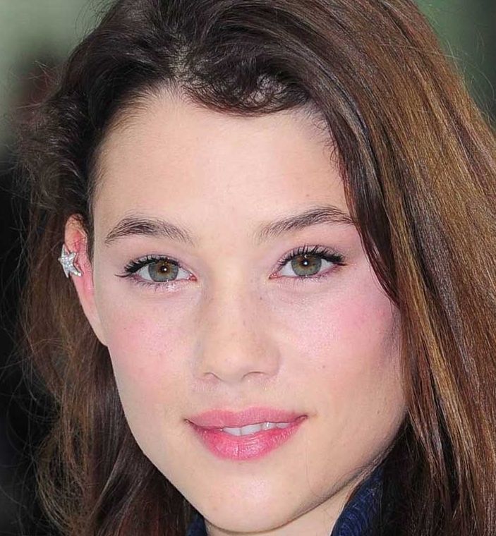 Astrid Berges Frisbey photo file