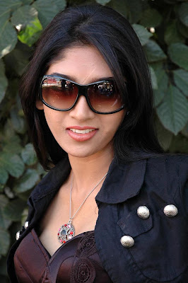 Ayesha Stills, Images,Photo Gallery, Wallpapers