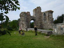 Studying the simplicity of monastic life