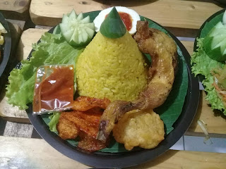 Tumpeng Mini