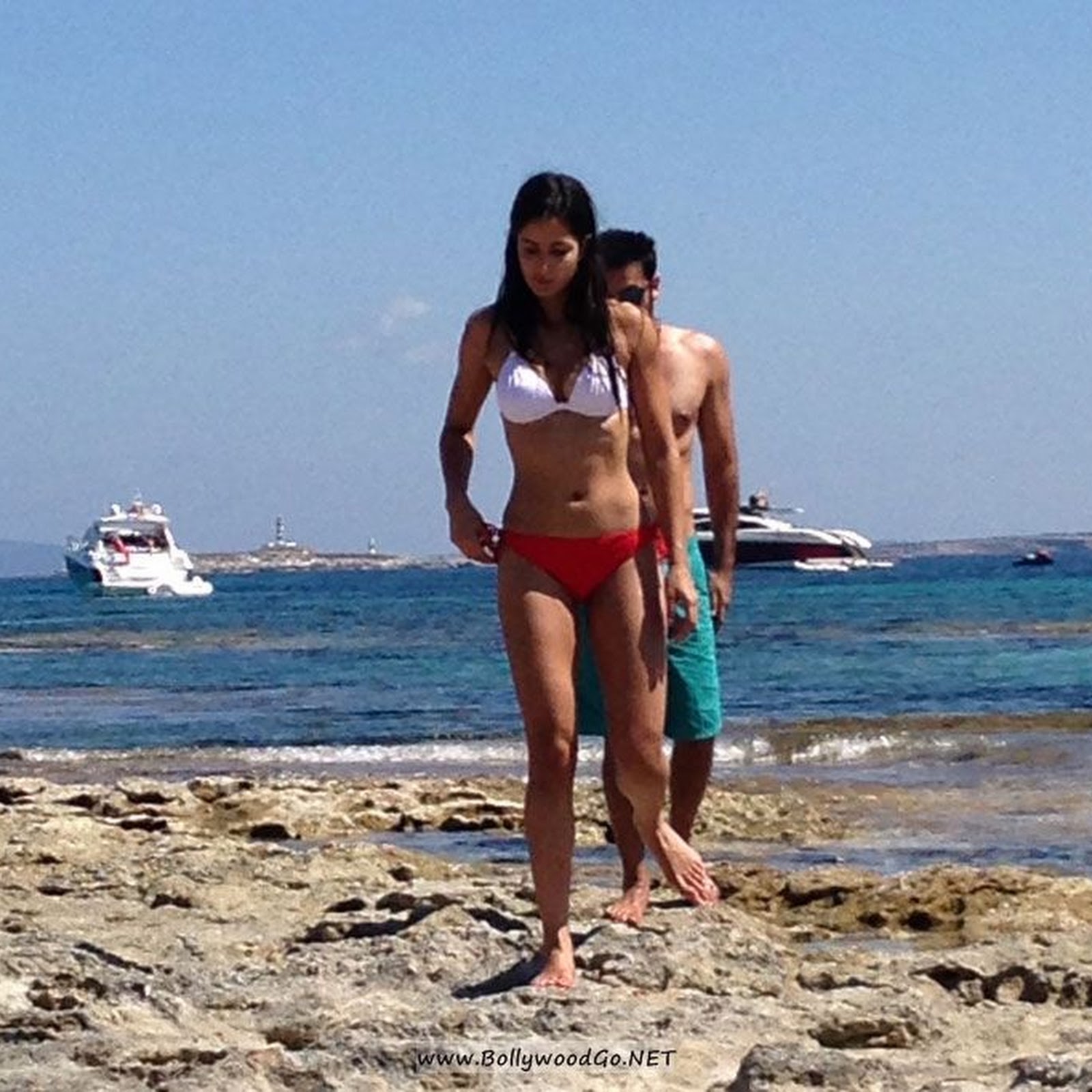 Katrina Kaif in Bikini with Ranbir Kapoor Exclusive Pictures