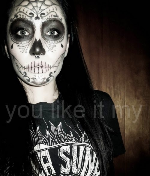 http://youlikeitmy.blogspot.com/2014/10/sugar-skull-makeup-for-girls-on.html