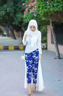 Model Baju Muslim Putih Cardigan