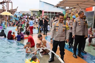 Libur Natal dan Tahun Baru, Kapolres Serang Kunjungi Tempat Wisata Air Binuang Waterpark