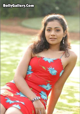 Actress Meera Vasudevan Hot Photo gallery