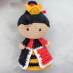 Reina de corazones amigurumi