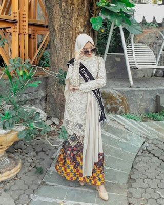 model kebaya wisuda muslim terbaru