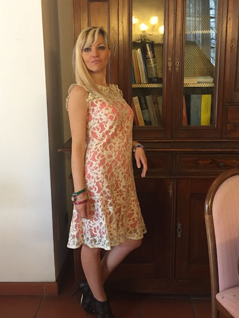 outfit pizzo outfit abito pizzo outfit primavera estate 2018 abito gloria bellacchio mariafelicia magno fashion blogger colorblock by felym fashion blogger italiane fashion bloggers italy lace dress how to wear lace dress