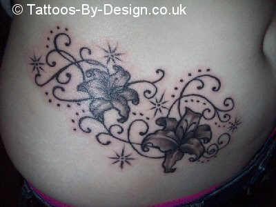 Flower Tattoos Design On Hip For Girl 400x300px