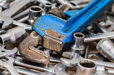 image: https://pixabay.com/photos/wrench-spanner-repair-fix-toolbox-717684/