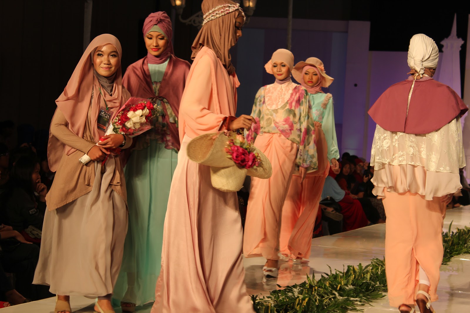 82 Gambar Keren Tutorial Hijab Untuk Fashion Show Terbaru