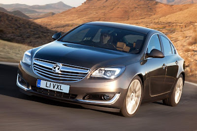 Vauxhall Insignia Hatch (2014) Front Side