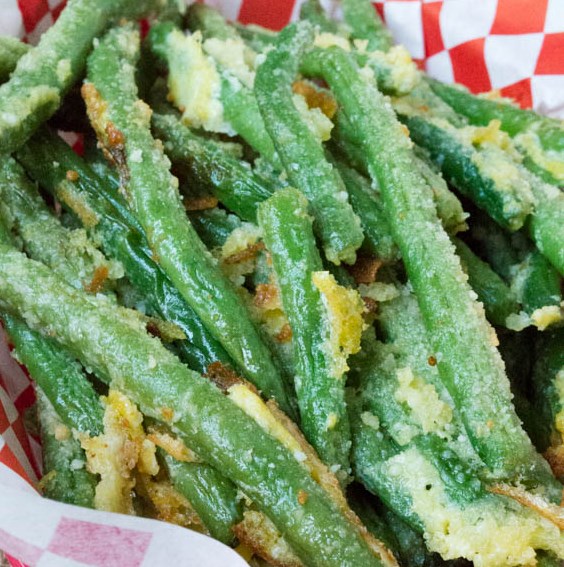 OVEN FRIED GARLIC PARMESAN GREEN BEANS #Keto #LowCarb