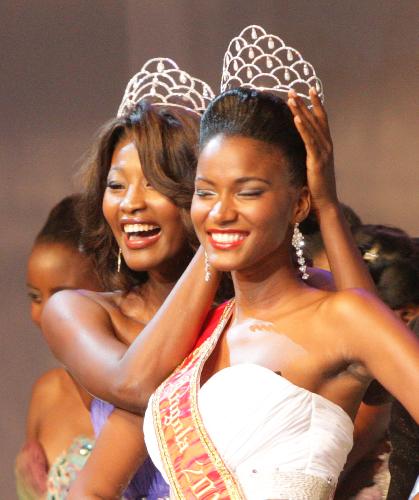 Leila Lopes from Angola crowned Miss Universe 2011