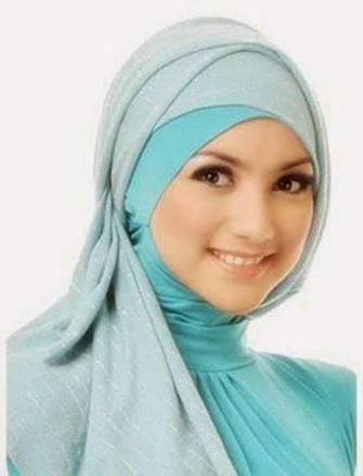 Hijab Warna Kuning Emas