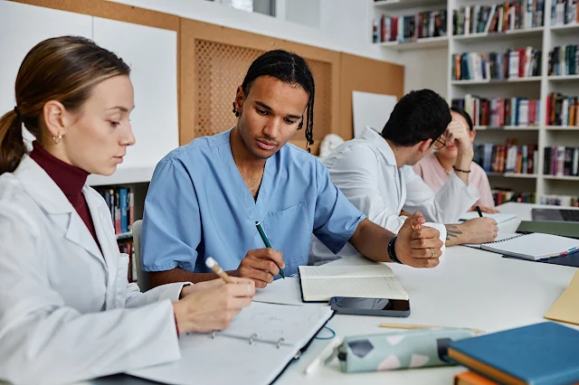 What to Consider Before Choosing a Medical College