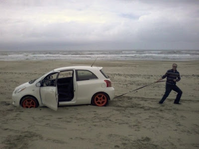 Yaris in sand