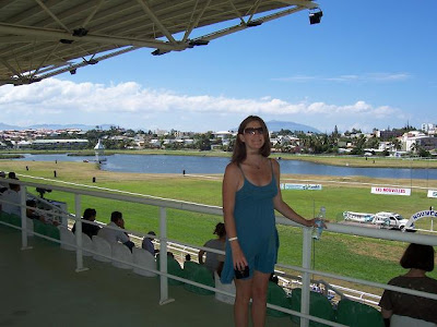 horse racing track,