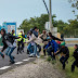 Kamion gázolt migránsokat Franciaországban, ketten meghaltak