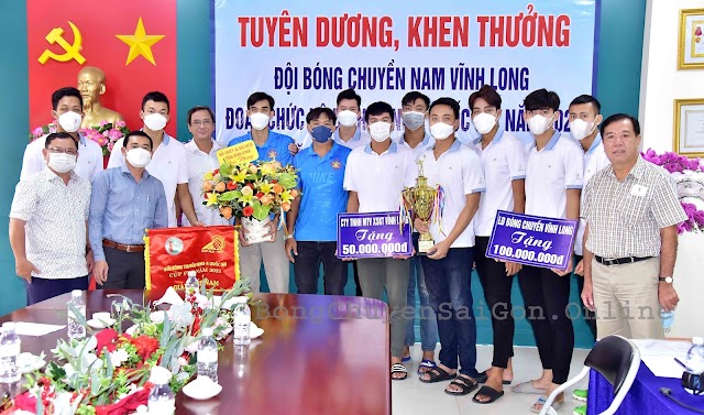 Tuyên dương và thưởng 150 triệu ngôi vô địch của đội bóng chuyền Vĩnh Long