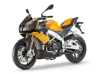 2011_Aprilia_Tuono_V4_R_Yellow_1600x1200_front angle 02