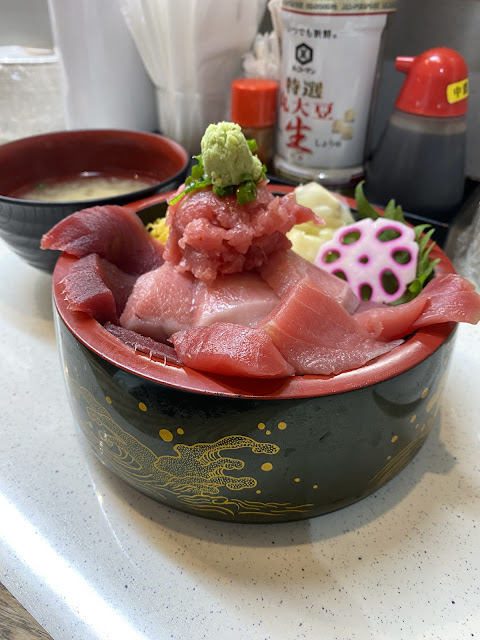 鮪魚丼