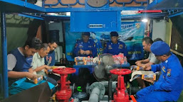 Ditpolairud Polda Jatim Patroli Perairan Lewat SOS Berbagi Kebajikan, Wargapun Senang