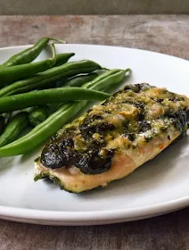 Spinach Pesto Chicken | by Life Tastes Good is incredibly easy to make, delicious, and impressive too! #Cheese #Chicken #Pesto