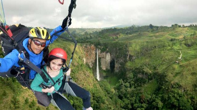 wiata paralayang kota batu gunung banyak malang