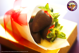 Fruits,Fruit,and,Chocolate,sweet,candy,ice,cream,love,food,photography,photograph,canon, professional, cake,strawberry