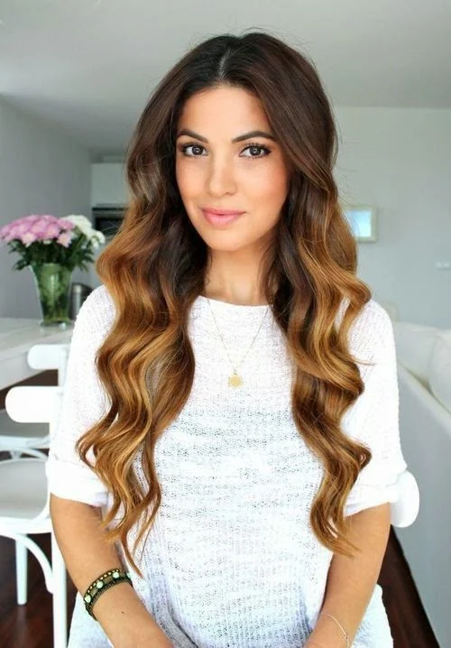 Sombre hair color with curls