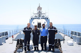 भारत, फ्रांस और संयुक्त अरब अमीरात के बीच पहला समुद्री साझेदारी अभ्यास शुरू हुआ  भारत, फ्रांस और संयुक्त अरब अमीरात के बीच समुद्री साझेदारी अभ्यास का पहला संस्करण ओमान की खाड़ी में 07 जून, 23 को शुरू हुआ। अभ्यास में आईएनएस तरकश और फ्रांसीसी जहाज सरकौफ, इंटीग्रल हेलीकॉप्टर, फ्रांस का राफेल विमान और संयुक्त अरब अमीरात के नौसेना समुद्री गश्ती विमान भाग ले रहे हैं।    दो दिनों के लिए निर्धारित अभ्यास में नौसेना के संचालन का एक विस्तृत समूह को देखा जाएगा जैसे कि भूतल युद्ध, सतह के लक्ष्यों पर मिसाइल से सामरिक गोलीबारी और अभ्यास, हेलीकाप्टर क्रॉस डेक लैंडिंग संचालन, उन्नत वायु रक्षा अभ्यास और बोर्डिंग संचालन शामिल हैं। इस अभ्यास में सर्वोत्तम प्रथाओं के आदान-प्रदान के लिए कर्मियों का आपसी आरोहण भी शामिल होगा।    तीनों देशों के बीच पहले अभ्यास का उद्देश्य तीनों नौसेनाओं के बीच त्रिपक्षीय सहयोग को बढ़ाना और समुद्री वातावरण में पारंपरिक और गैर-पारंपरिक खतरों को दूर करने के उपायों को अपनाने का मार्ग प्रशस्त करना है। यह अभ्यास वाणिज्यिक व्यापार की सुरक्षा सुनिश्चित करने और क्षेत्र में गहरे समुद्र में नौवहन की स्वतंत्रता सुनिश्चित करने में सहयोग को भी बढ़ाएगा।