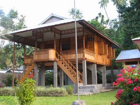 Rumah Adat Pewaris ( Walewangko ) Asal Minahasa Gorontalo