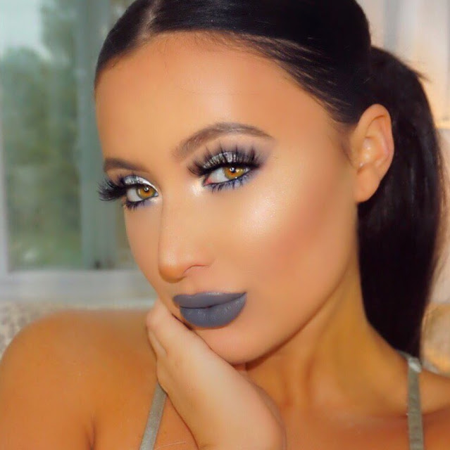 Check out @brookelizsmith wearing @glitterlambs "Platinum" loose eyeshadow pigment. GORGEOUS!