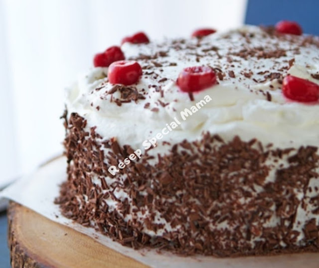 DELICIOUS BLACK FOREST CAKE