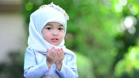Little Kids Prayer Pics - Prayer Pictures Download - Boy Girls Prayer Pics - Praying Pictures - monajat er pic - NeotericIt.com