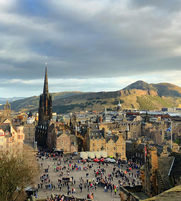 linda Edimburgo, com Arthur’s Seat ao fundo