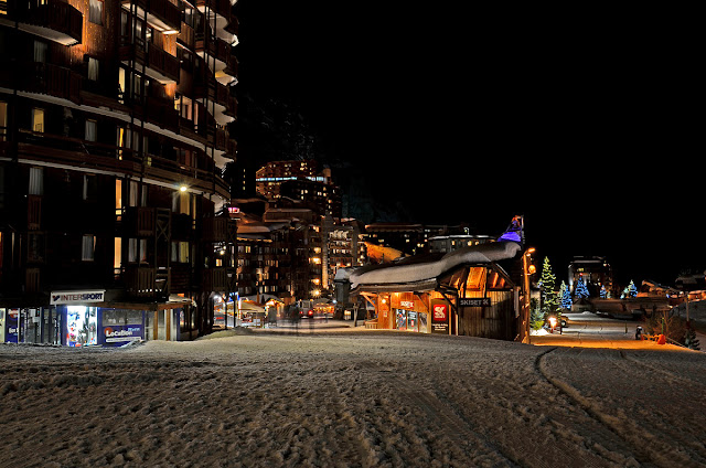 Авориаз фестиваль курорт горные лыжи горы ночь снег 